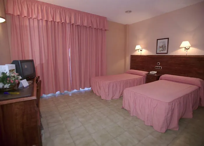 San Gabriel 3*