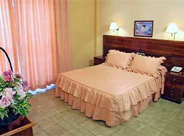 San Gabriel 3*